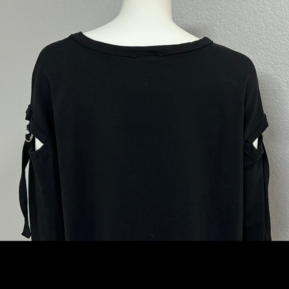 NWOT Very J Open Sleeve Top - Picture 6 of 9